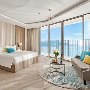 Oceanfront Panorama Hotel